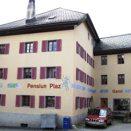 Pensiun Garni Plaz Hotell Scuol Exteriör bild