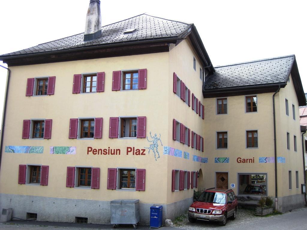 Pensiun Garni Plaz Hotell Scuol Exteriör bild