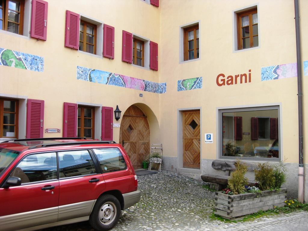 Pensiun Garni Plaz Hotell Scuol Exteriör bild